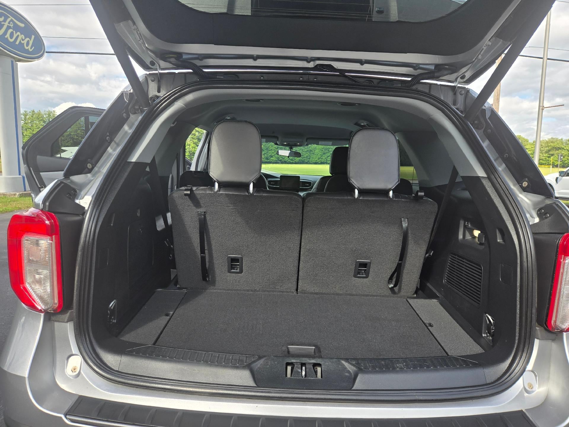 2023 Ford Explorer XLT 4WD