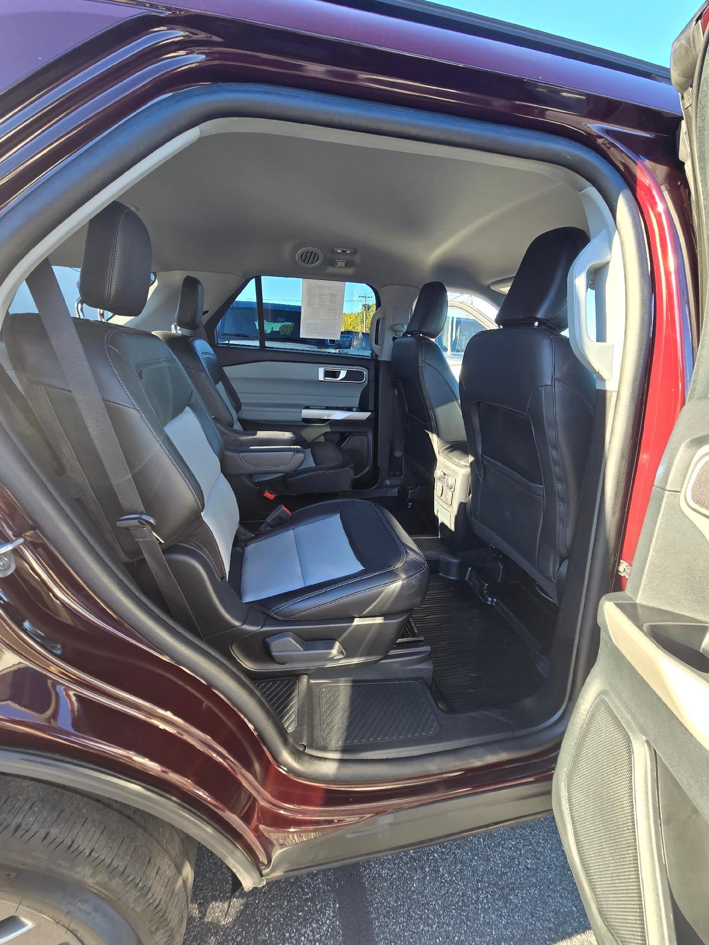 2023 Ford Explorer XLT 4WD