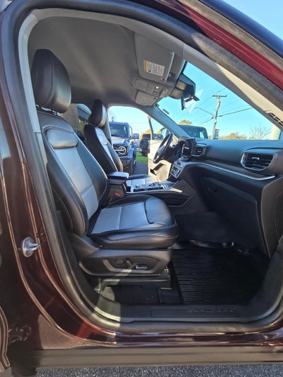 2023 Ford Explorer XLT 4WD