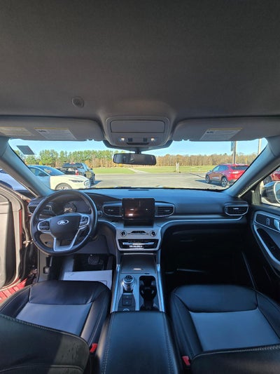 2023 Ford Explorer XLT 4WD