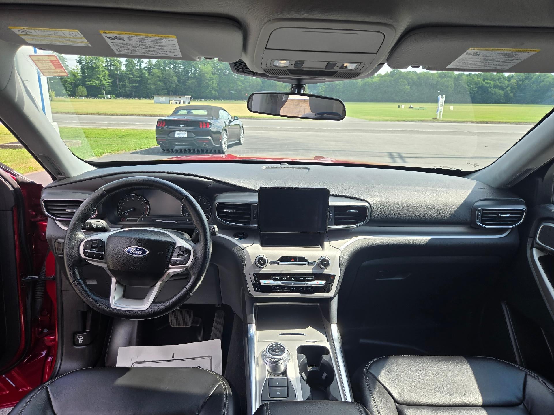 2023 Ford Explorer XLT 4WD