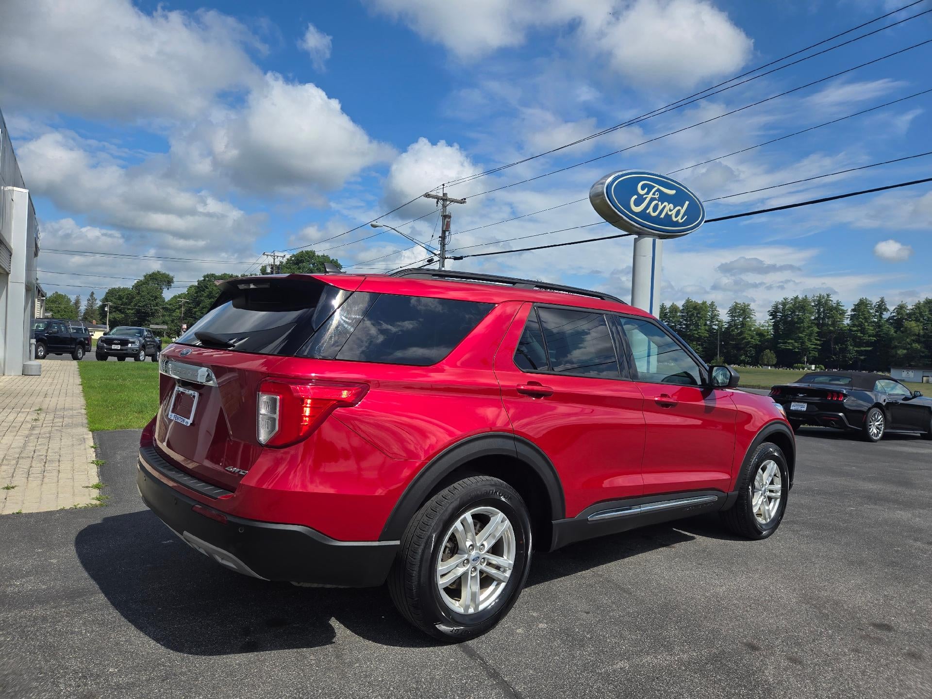 2023 Ford Explorer XLT 4WD