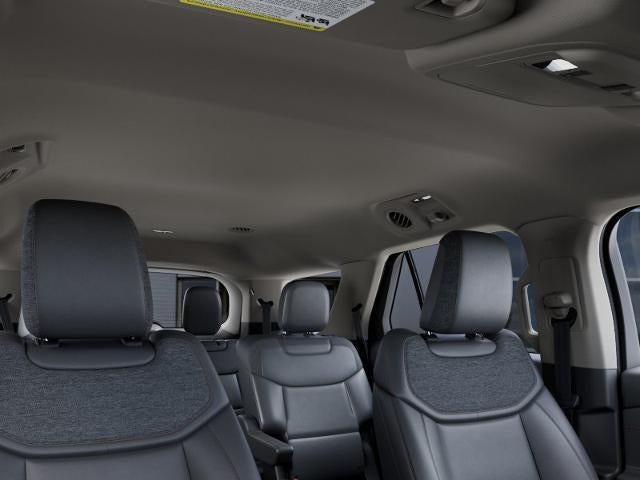 2027 Ford Explorer Active w/200A Pkg 4WD