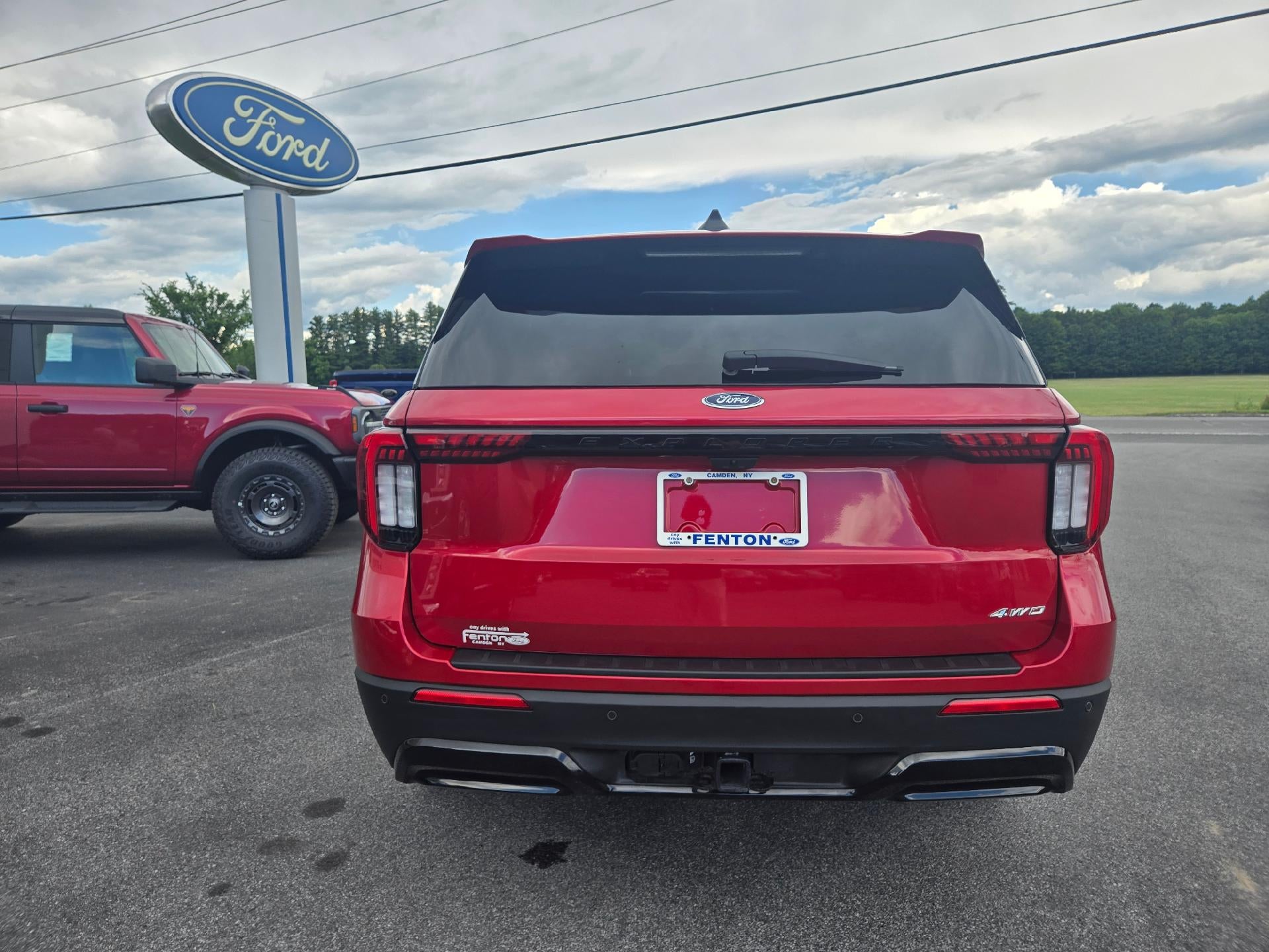 2025 Ford Explorer ST-Line 4WD