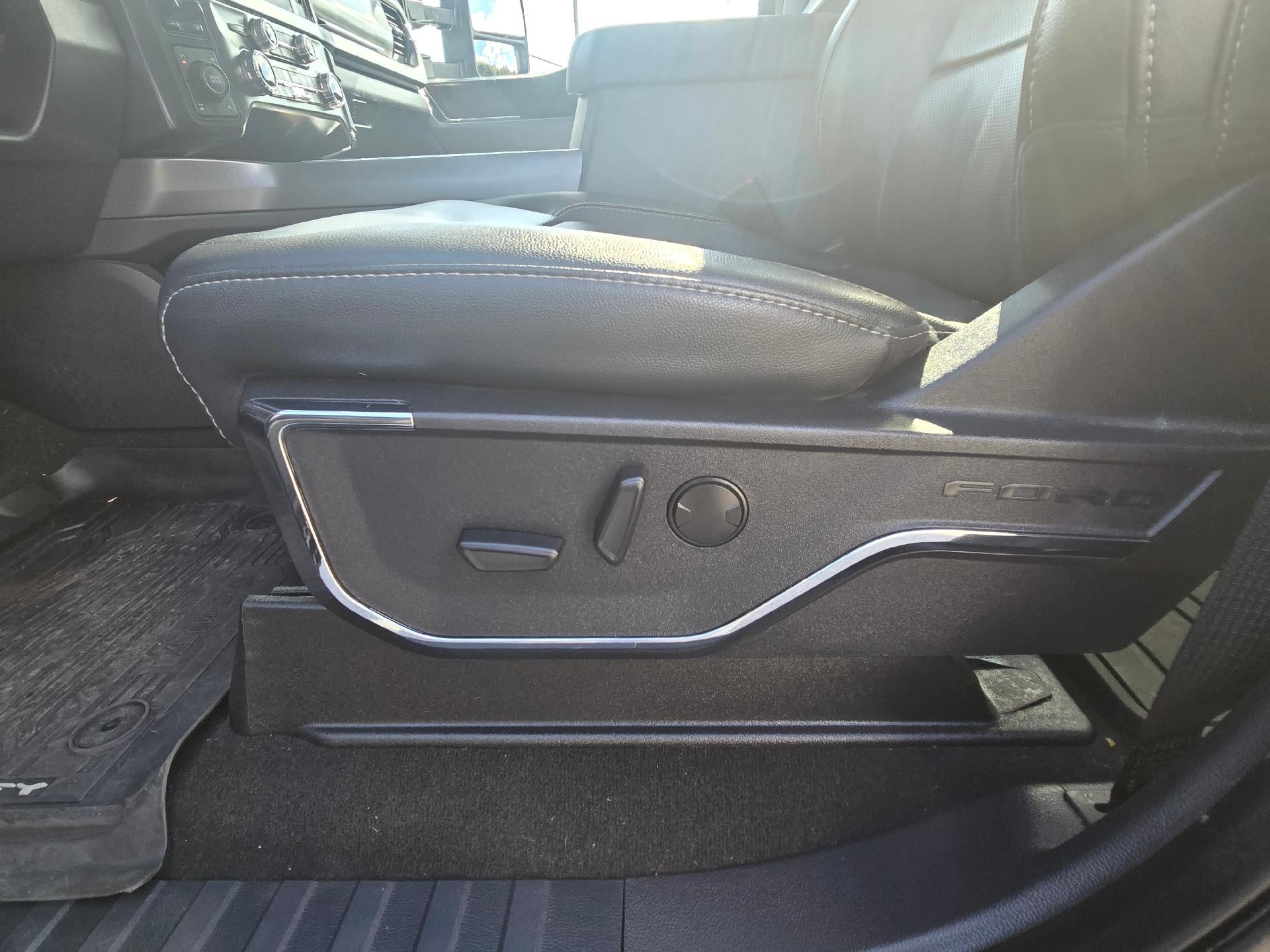 2023 Ford Super Duty F-250 SRW Lariat 4WD Crew Cab Diesel