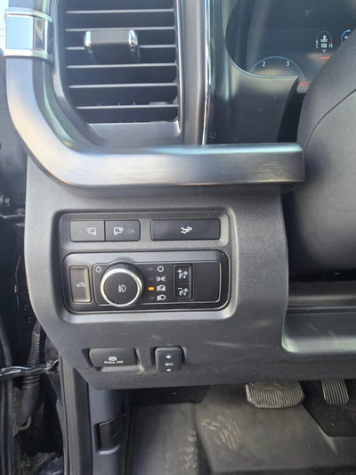 2023 Ford Super Duty F-250 SRW Lariat 4WD Crew Cab Diesel