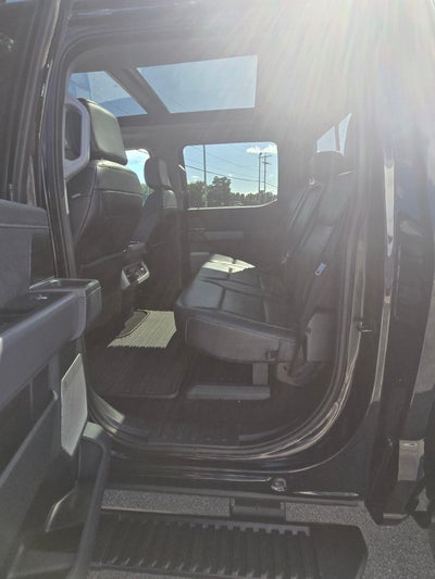 2023 Ford Super Duty F-250 SRW Lariat 4WD Crew Cab Diesel