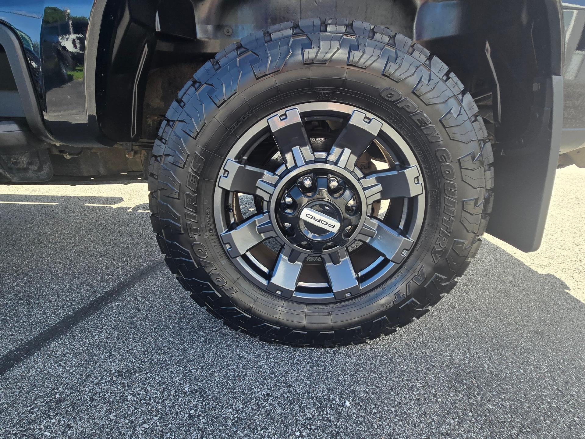 2023 Ford Super Duty F-250 SRW Lariat 4WD Crew Cab Diesel