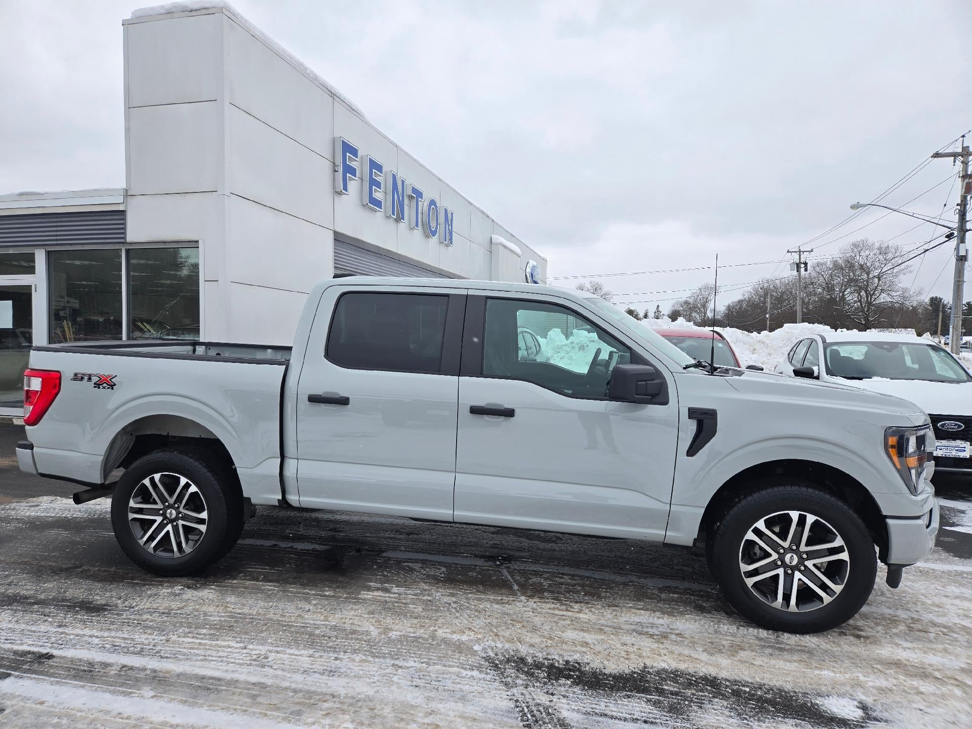 2023 Ford F-150 XL 4WD SuperCrew 5.5' Box