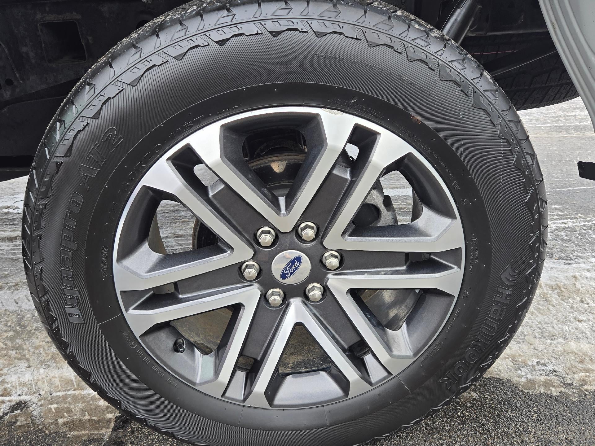 2023 Ford F-150 XL 4WD SuperCrew 5.5' Box