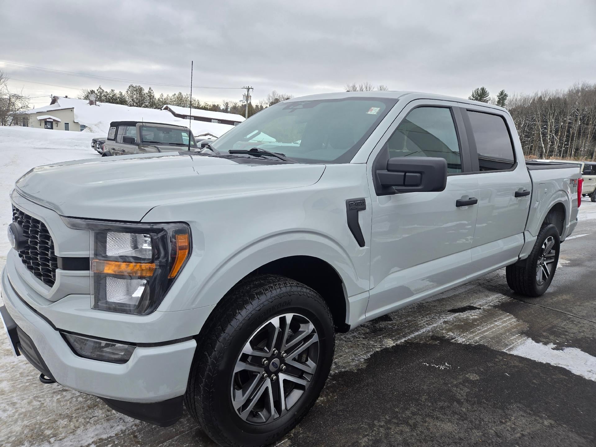 2023 Ford F-150 XL 4WD SuperCrew 5.5' Box