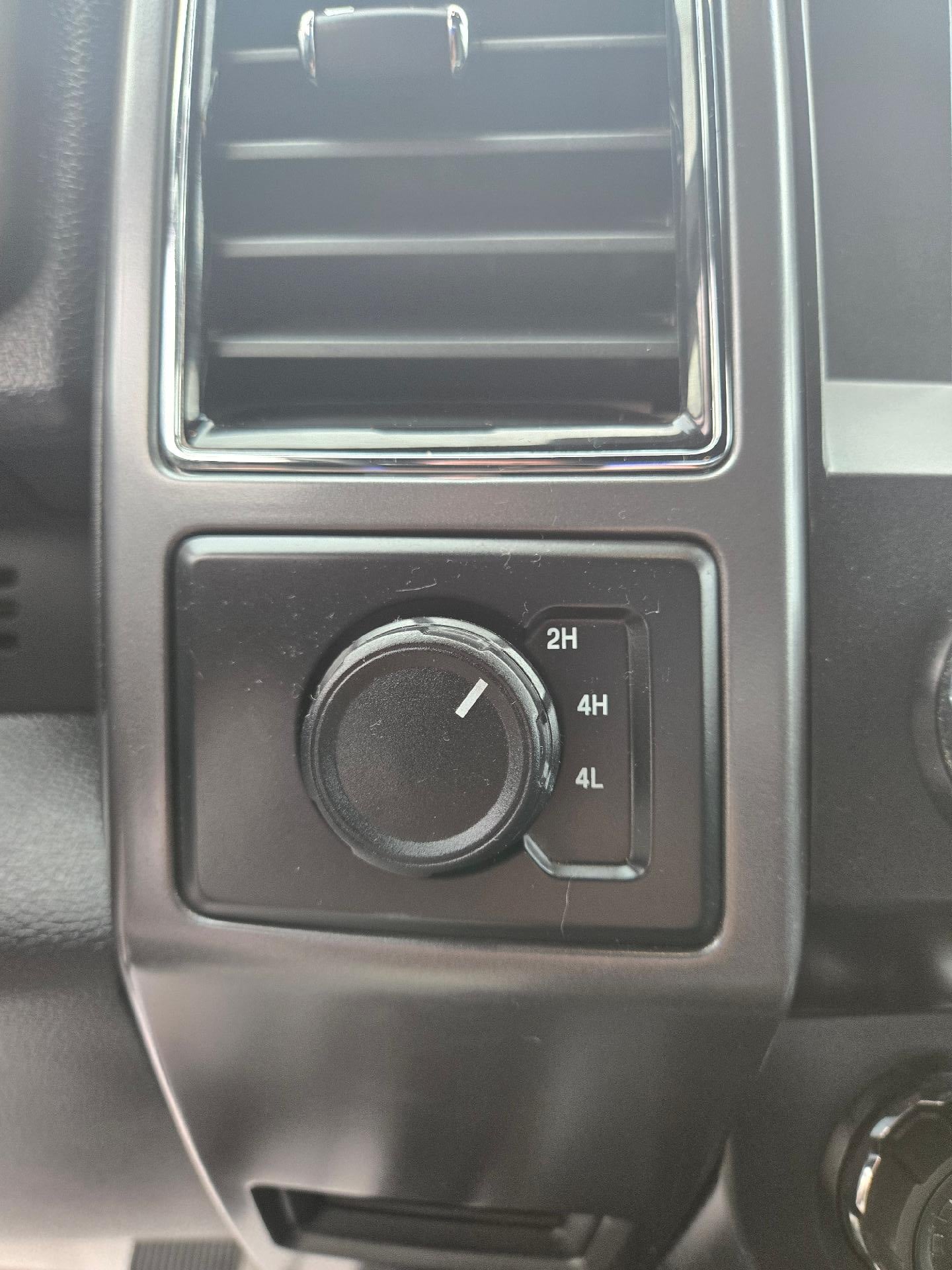 2020 Ford F-150 XLY 4WD SuperCrew 5.5' Box
