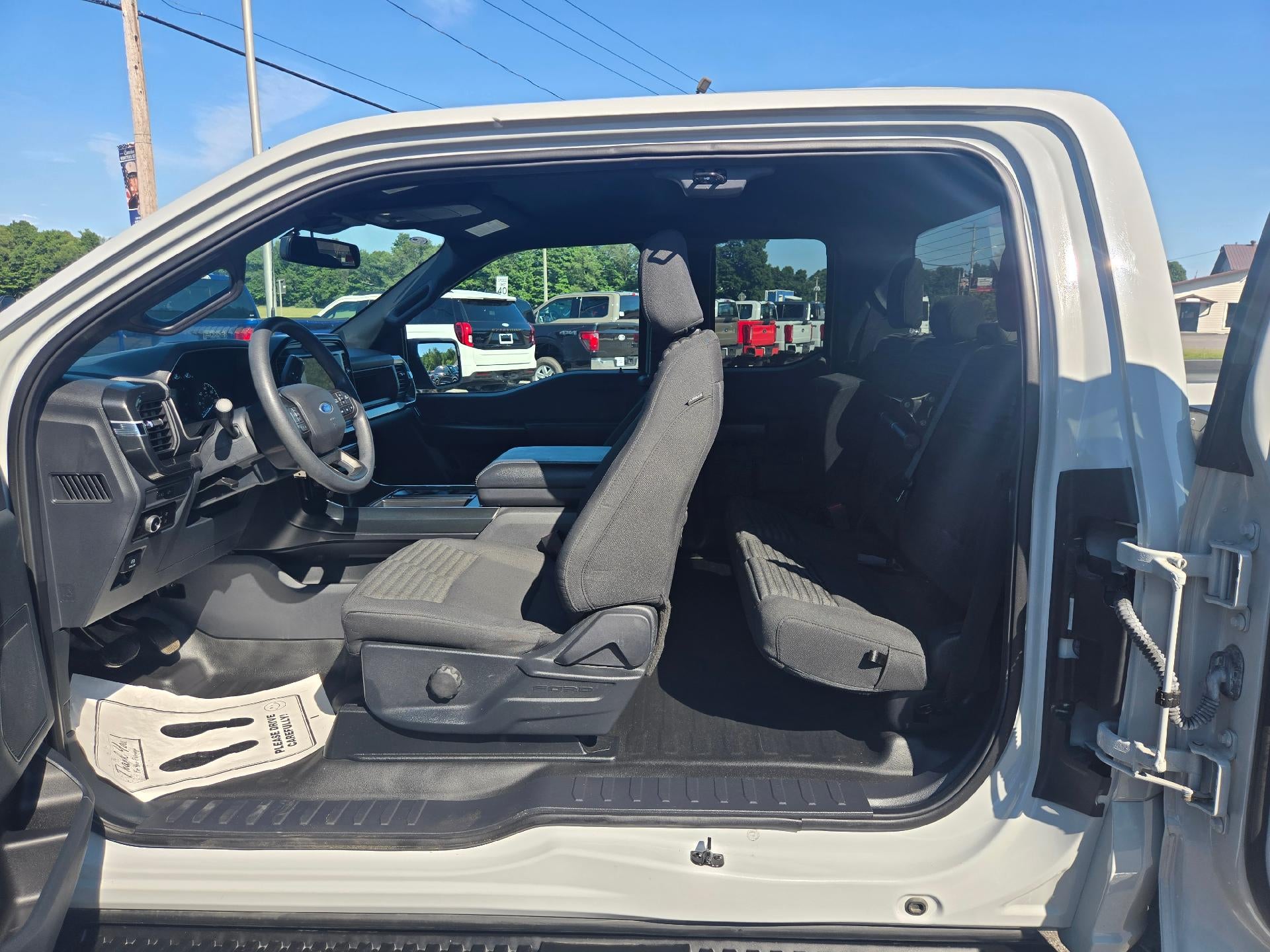 2023 Ford F-150 XL 4WD SuperCab STX