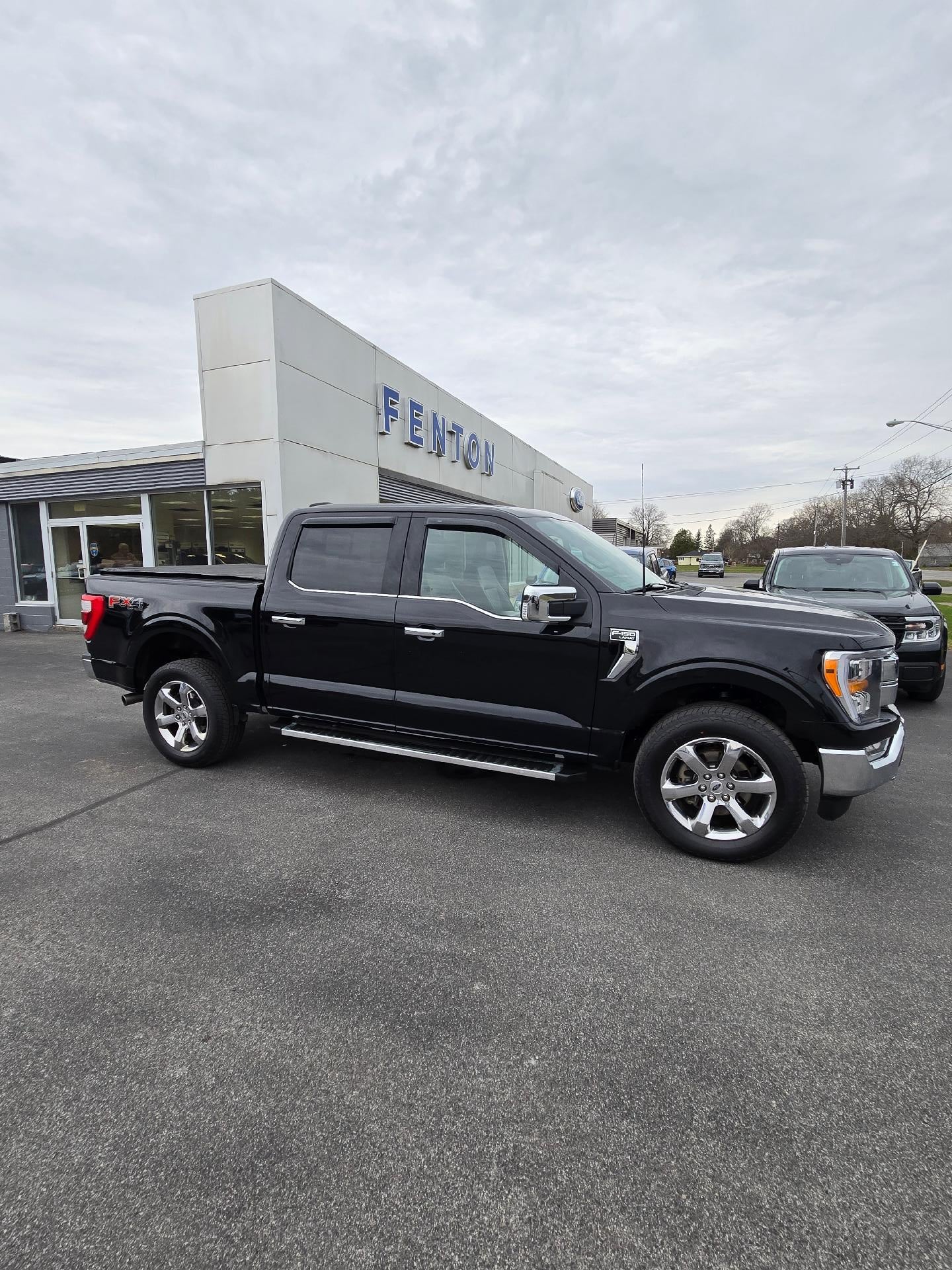 2022 Ford F-150 Lariat 4WD SuperCrew 5.5' Box