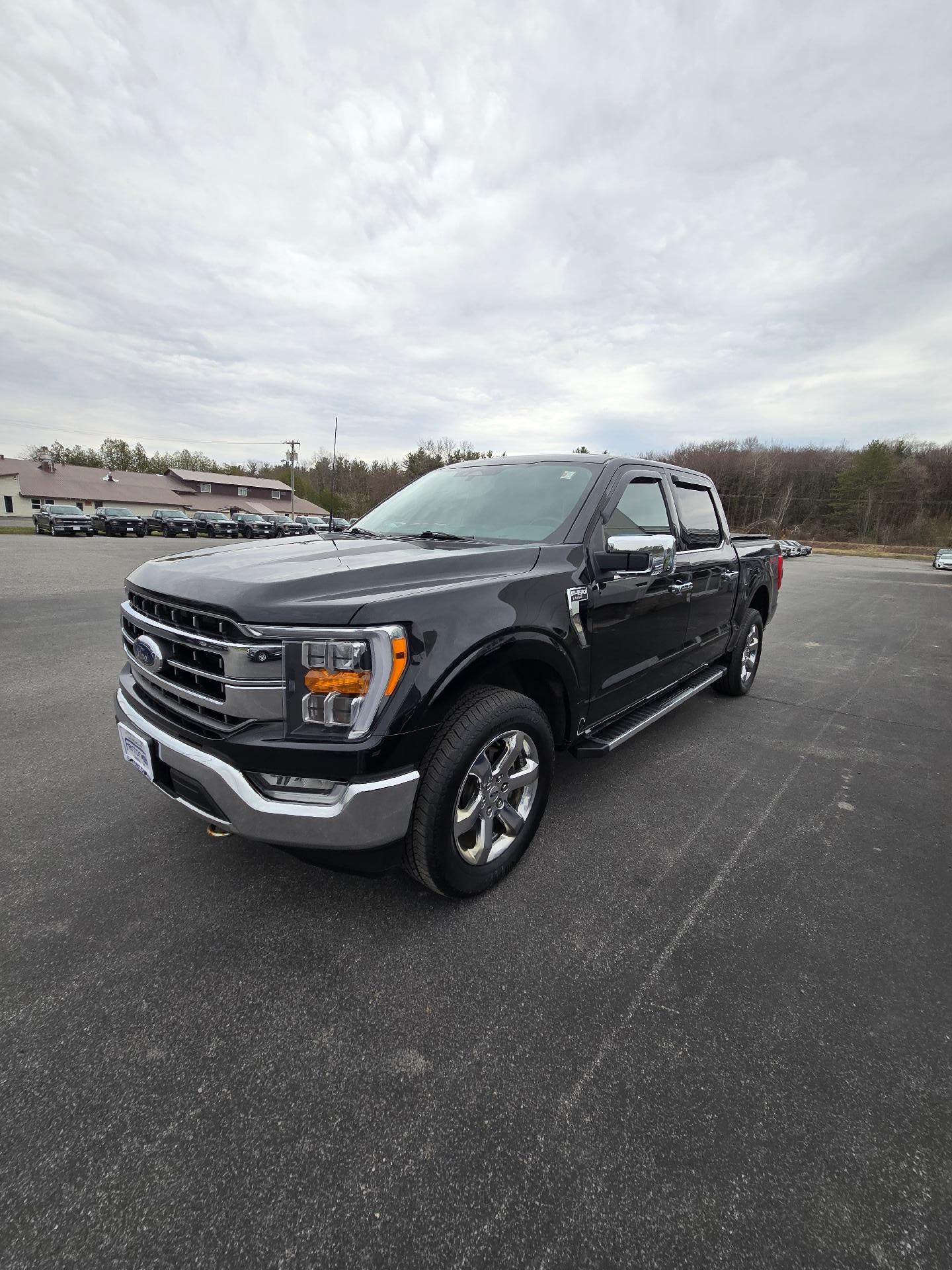 2022 Ford F-150 Lariat 4WD SuperCrew 5.5' Box