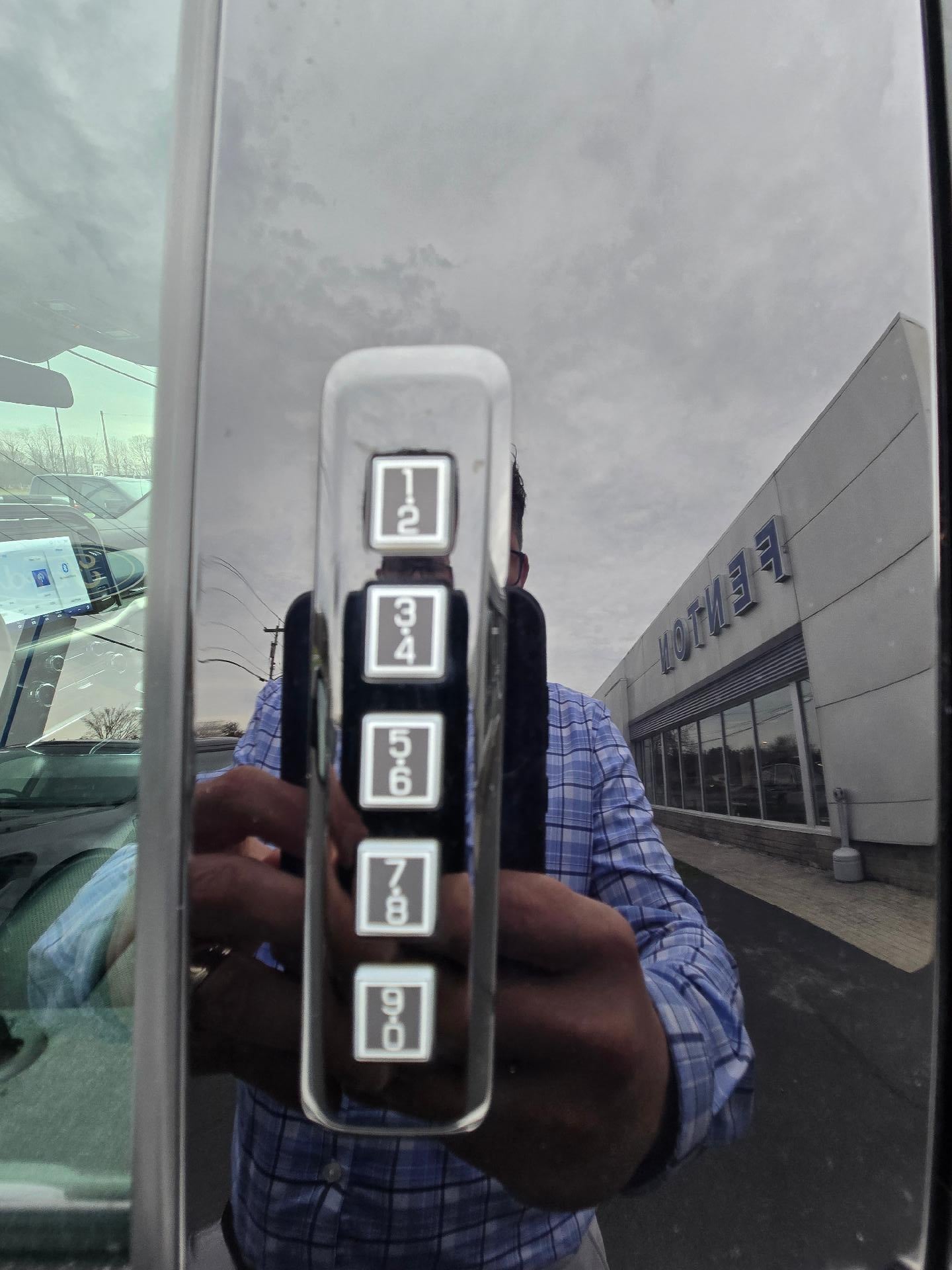 2022 Ford F-150 Lariat 4WD SuperCrew 5.5' Box