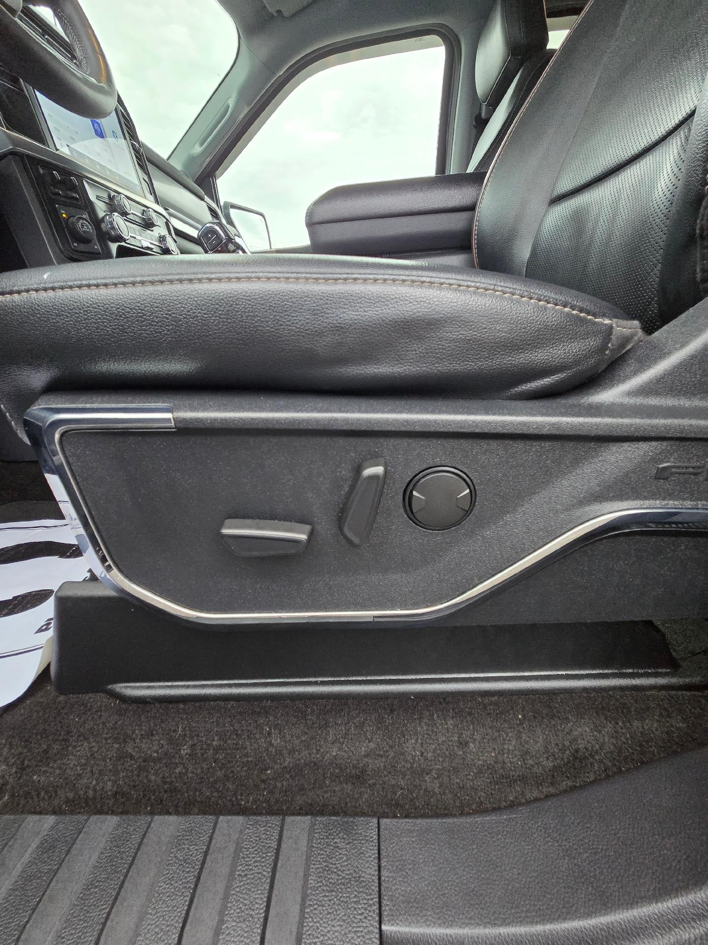 2022 Ford F-150 Lariat 4WD SuperCrew 5.5' Box