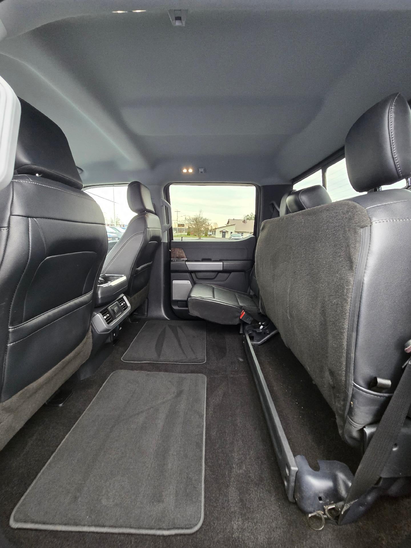 2022 Ford F-150 Lariat 4WD SuperCrew 5.5' Box