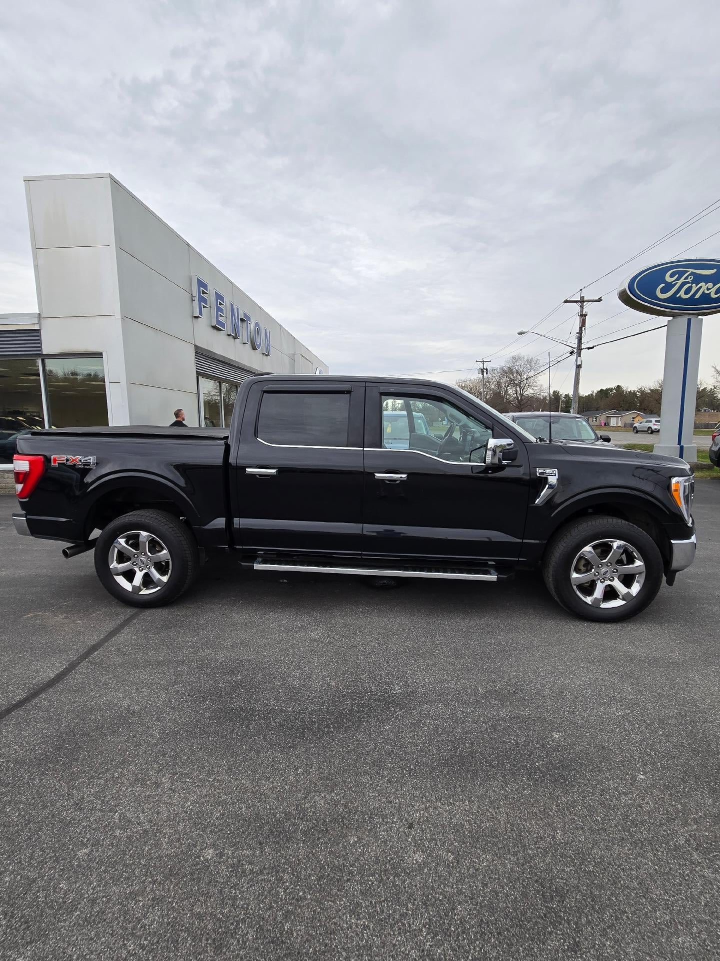 2022 Ford F-150 Lariat 4WD SuperCrew 5.5' Box