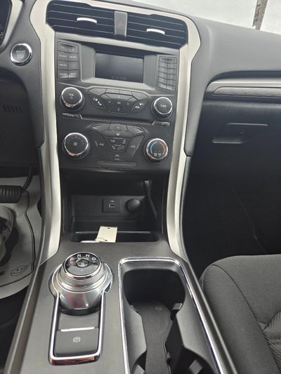 2018 Ford Fusion SE FWD