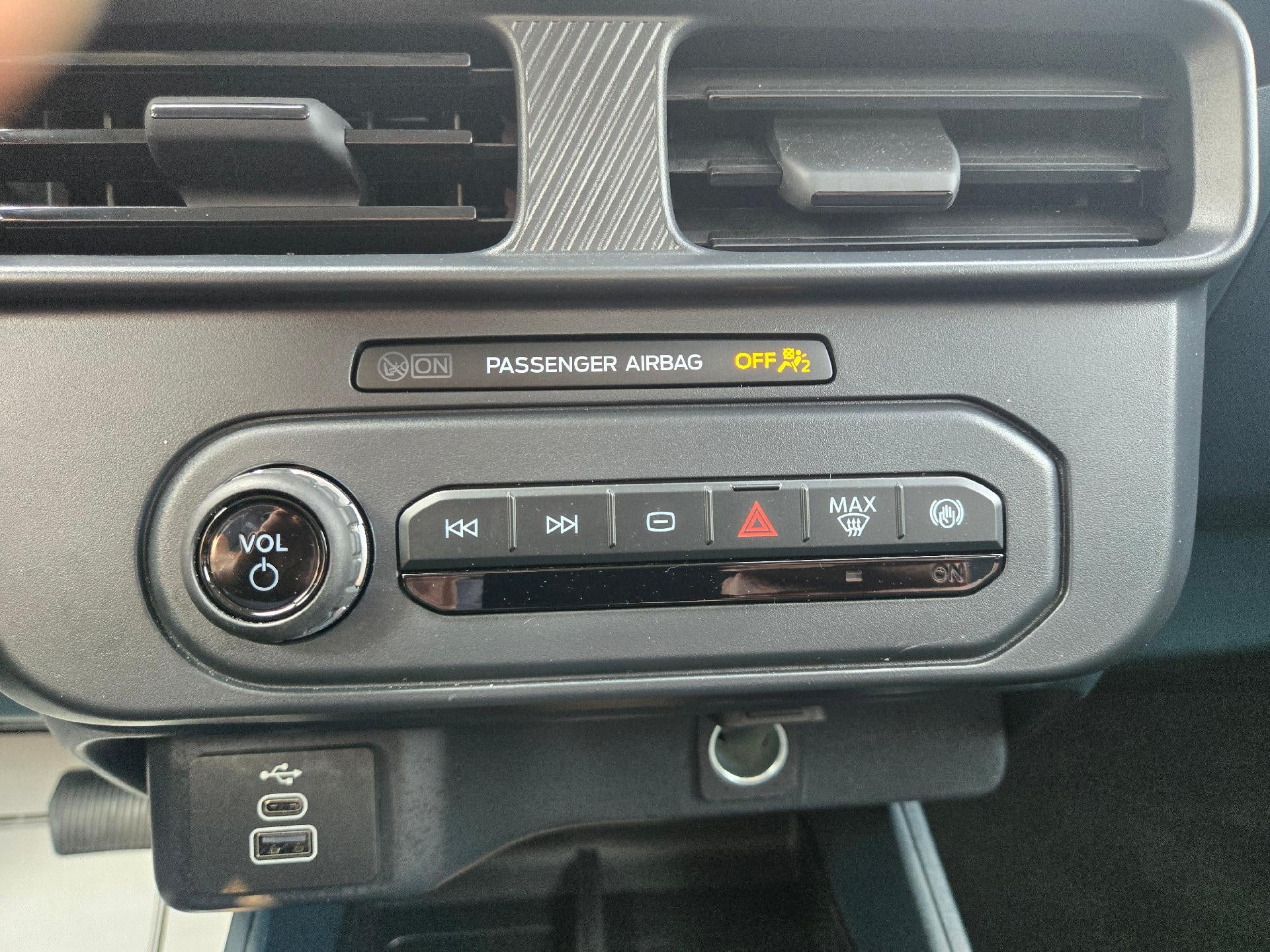 2025 Ford Maverick HYBRID
